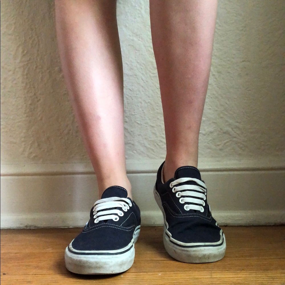 Navy Blue low-top classic Vans, size W8.5, M 7